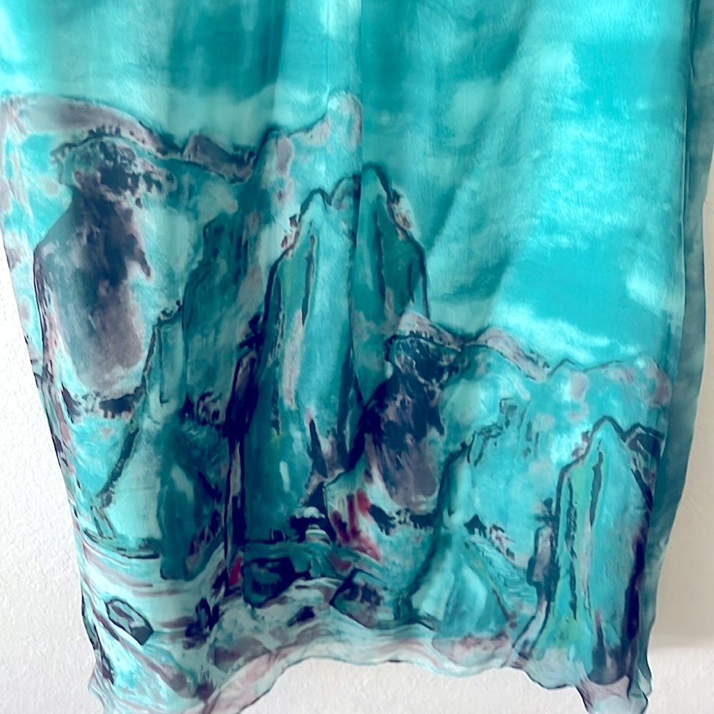 Very rare Queen Mulock Silk abstract Midi
Dress Size XL Fits Size L/M, like new - Picture 8 of 9